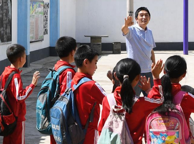 着重学情是教育设计的出发点详案必躬亲板书构系统讲评贵透彻 着重学情是教育设计的出发点详案必躬亲板书构系统讲评贵透彻