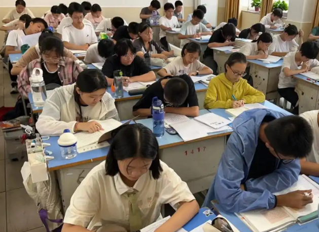 建造数字化精品课程完善空中课堂运行机制建立健全动态更新 建造数字化精品课程完善空中课堂运行机制建立健全动态更新